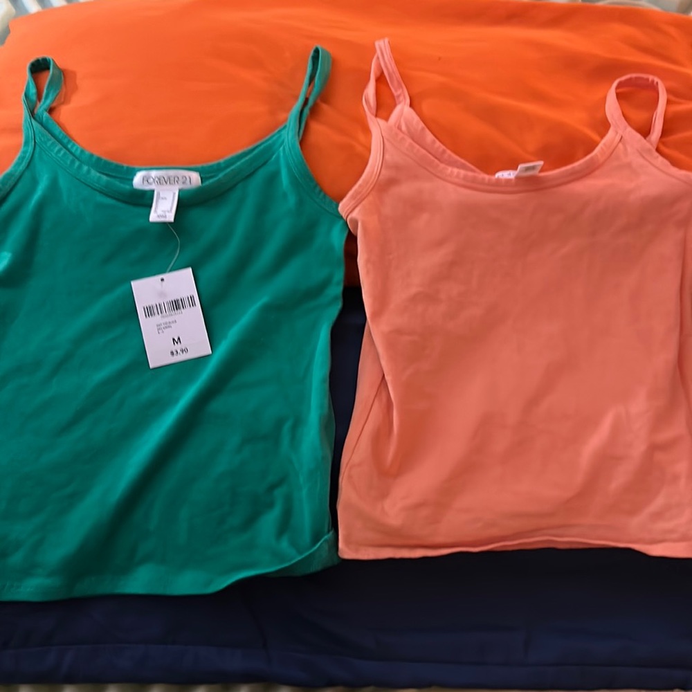 Forever  21 size M crop tank green peach